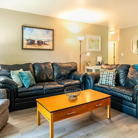 Cozy Condo At Interlaken Stay & Play On Lake Como-2